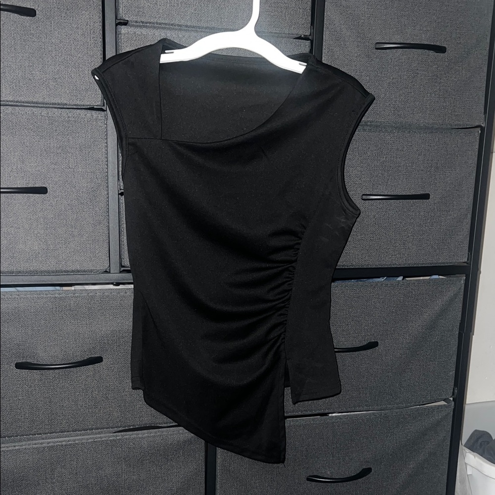 SHEIN Black Ruched Sleeveless Top